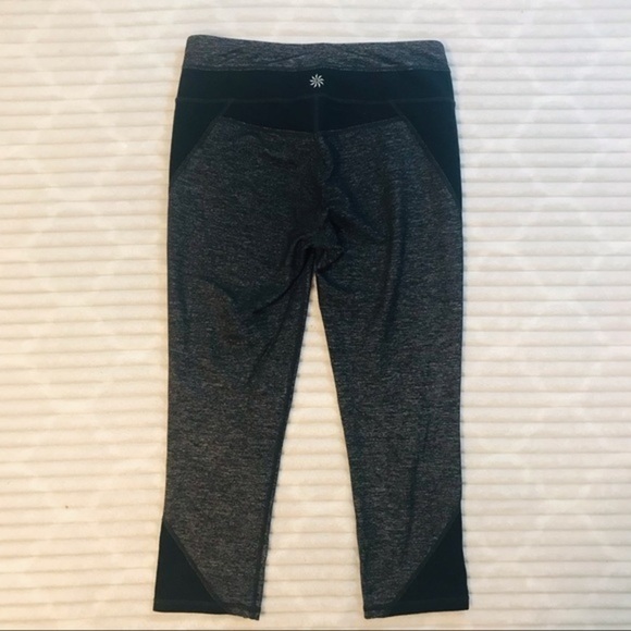 Athleta Luma Charuranga Capri Tight Leggings Black Gray Size Small style# 489413 - Picture 4 of 9